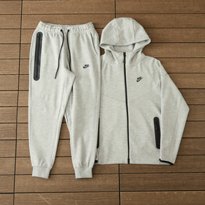 Conjunto Nike Tech Fleece 2024