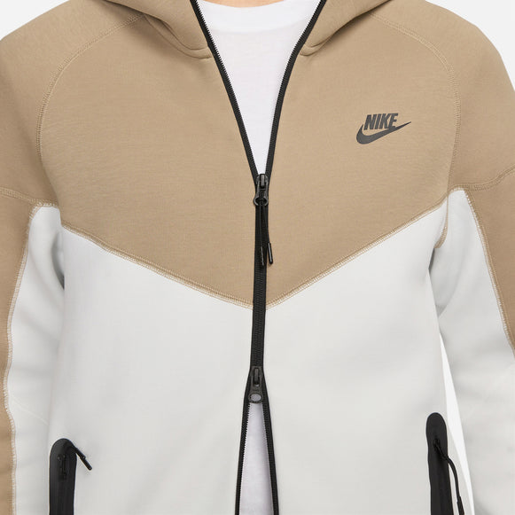 Conjunto Nike Tech Fleece 2024